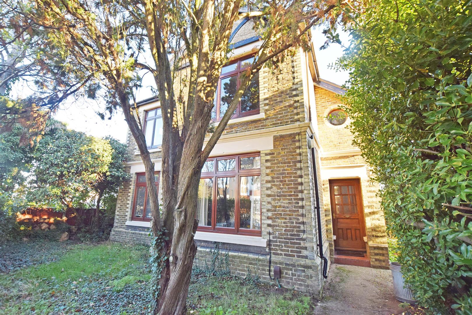 Properties Harrisons Reeve Rainham